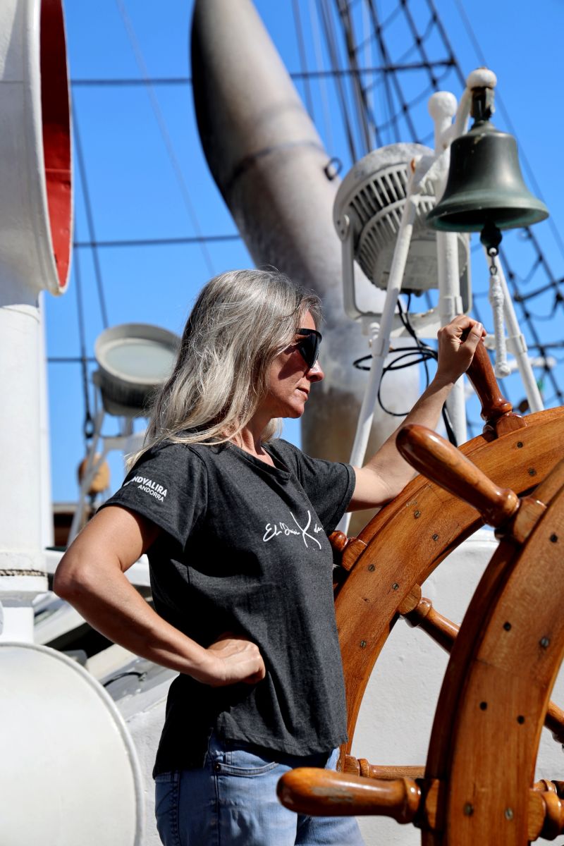 Estel Cardellach, a bord del vaixell Statsraad Lehmkuhl, com a part del grup de ponents del Curs de Formació Ocean Synergy 2025 de l'ESA.