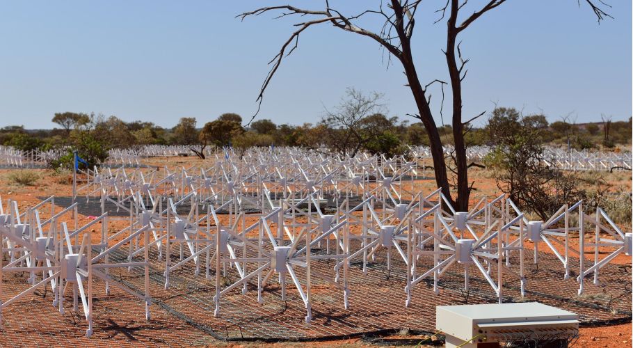 The radio signal was detected in data from the MurchisonWidefield Array radio telescope, located at Inyarrimanha Ilgari Bundara, CSIRO’s Murchison Radio-astronomy Observatory. Credit: ICRAR/Curtin