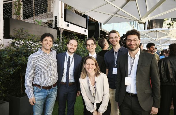D'esquerra a dreta: el director de l’ICE-CSIC Aldo Serenelli, David Izquierdo Villalba, Maria Edvige Ravasio, Francesco Brandoli, Aaron Jeremia Maas i Matteo Zennaro.