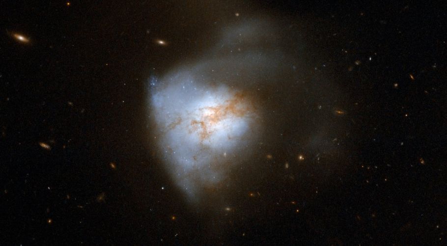 Galaxy Arp 220. Créditos: NASA, ESA, the Hubble Heritage Team (STScI/AURA)-ESA/Hubble Collaboration and A. Evans (University of Virginia, Charlottesville/NRAO/Stony Brook University)