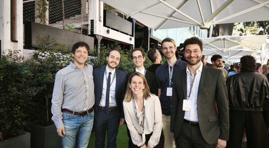 From left to right: ICE-CSIC director Aldo Serenelli, David Izquierdo Villalba, Maria Edvige Ravasio, Francesco Brandoli, Aaron Jeremia Maas, and Matteo Zennaro.