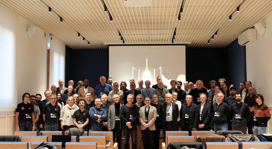 Group picture of the LISA Pathfinder commemoration event. Credits: ICE-CSIC.