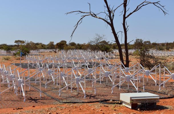 El senyal de ràdio va ser detectat a les dades del radiotelescopi Murchison Widefield Array, ubicat a Inyarrimanha Ilgari Bundara, l'Observatori de Radioastronomia Murchison de CSIRO. Crèdit: ICRAR/Curtin