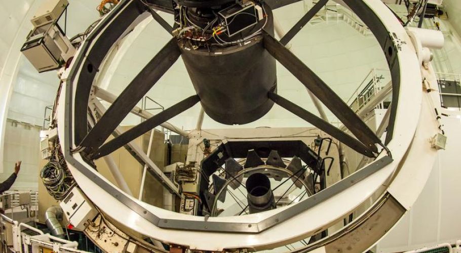 PAUcam camera installed in the primary focus of the William Herschel Telescope (WHT) in La Palma, Spain. Credits: PAUS team.